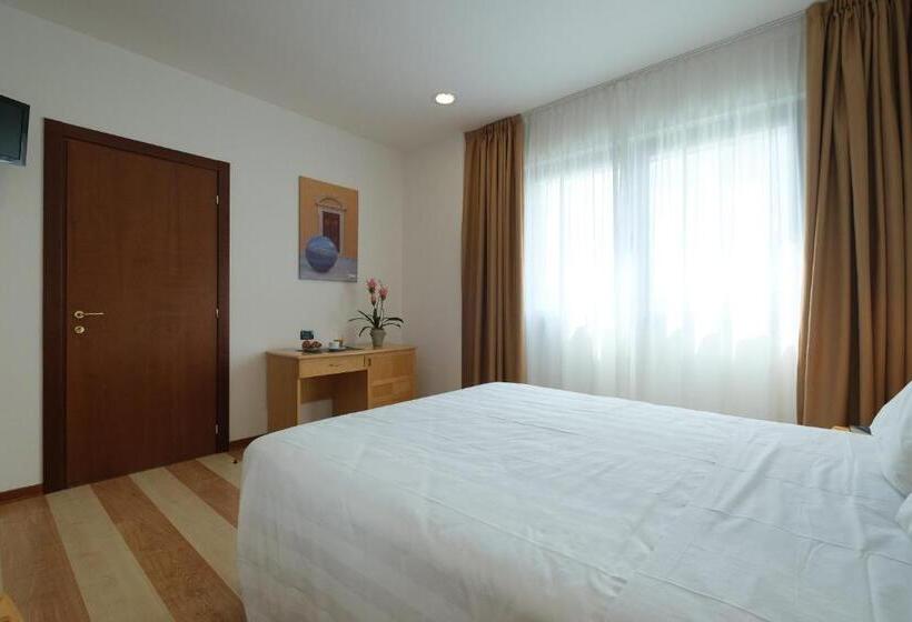 스탠다드 룸, Portavaldera