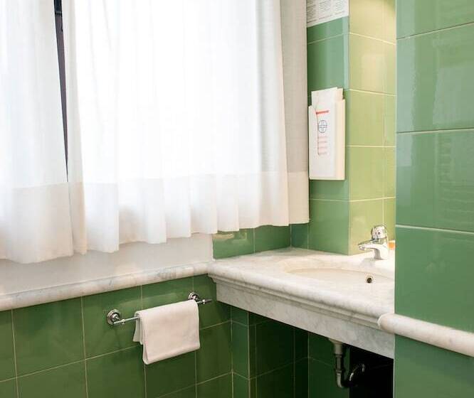 스탠다드 트리플 룸, Portavaldera