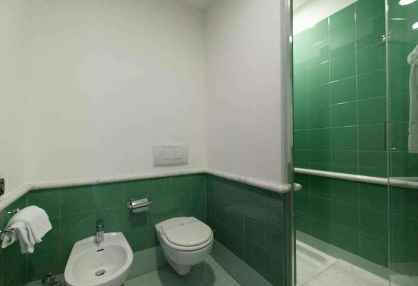 4인용 스탠다드 룸, Portavaldera