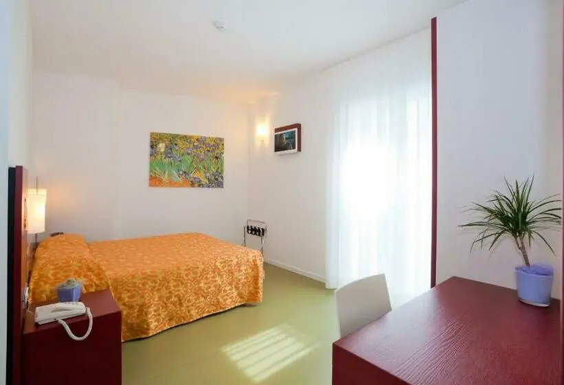 Habitación Estándar, Raffaello