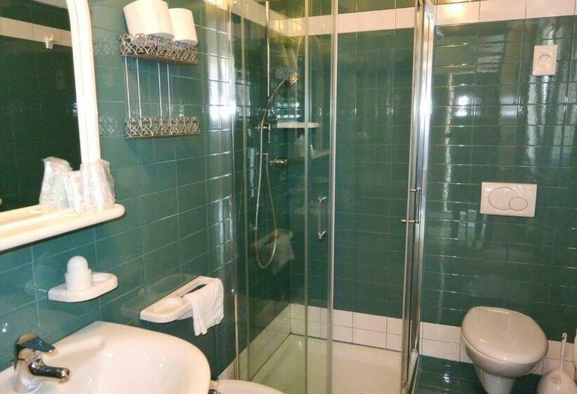 Standart Tek Kişilik Oda, Raffaello