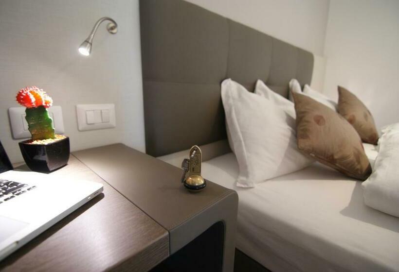 חדר סטנדרט עם מרפסת ונוף לגינה, Raffl