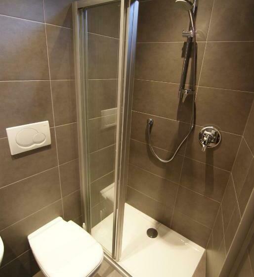 חדר סטנדרט עם מרפסת ונוף לגינה, Raffl