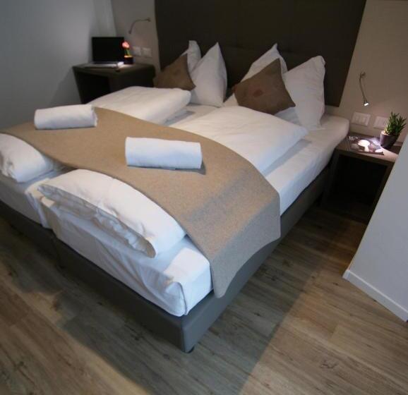 חדר אקונומי, Raffl