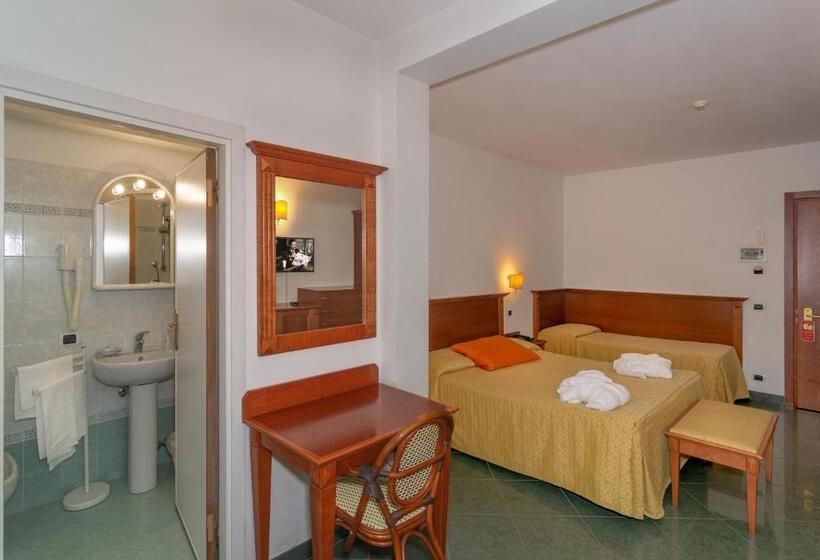 スーペリアトリプルルーム, Residence Villa Marzia