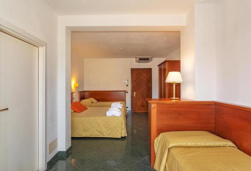 4인용 수피리어 룸, Residence Villa Marzia