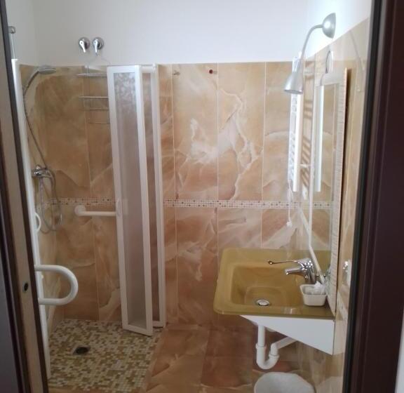 חדר סטנדרט מותאם לאדם עם מוגבלויות, Riposo