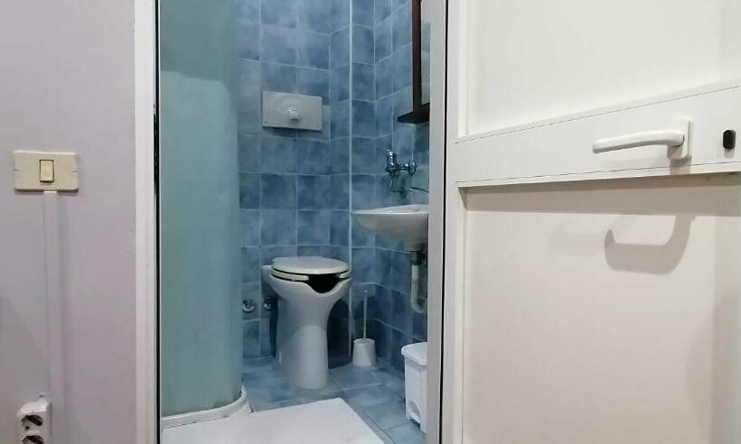 اتاق استاندارد یک نفره, Saint Lorenz