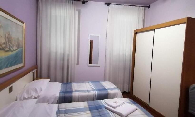 اتاق اکونومی, Saint Lorenz