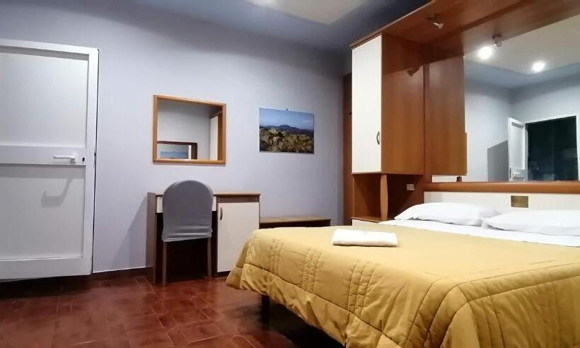 اتاق اکونومی, Saint Lorenz