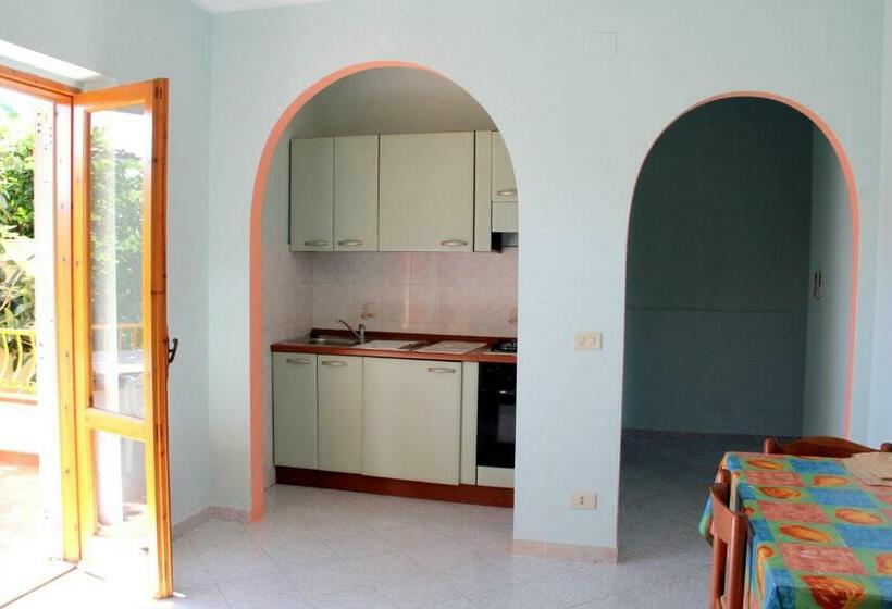 Апартаменты 2 Спальни, Santa Chiara