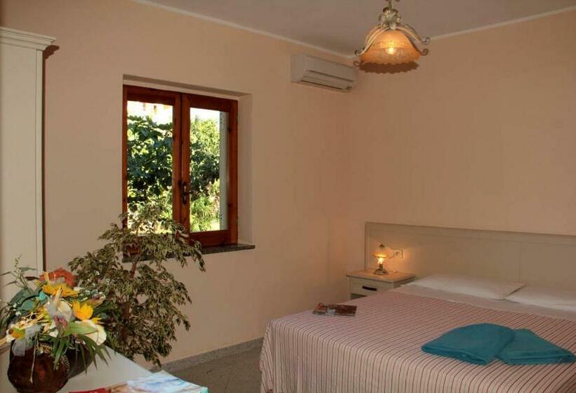 חדר סטודיו סטנדרד, Santa Chiara