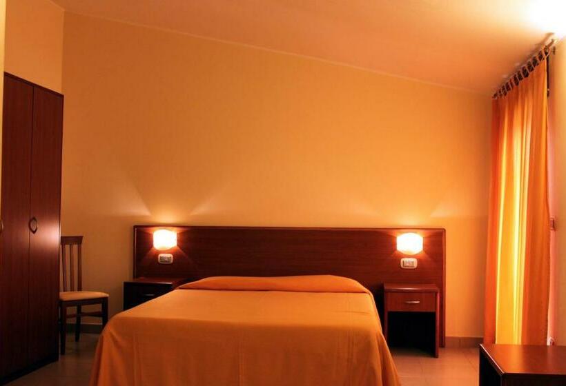 غرفة قياسية, Sette E Mezzo