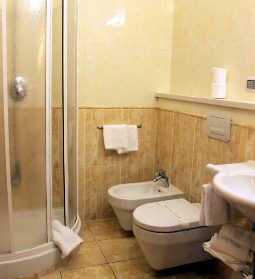 غرفة قياسية, Sette E Mezzo