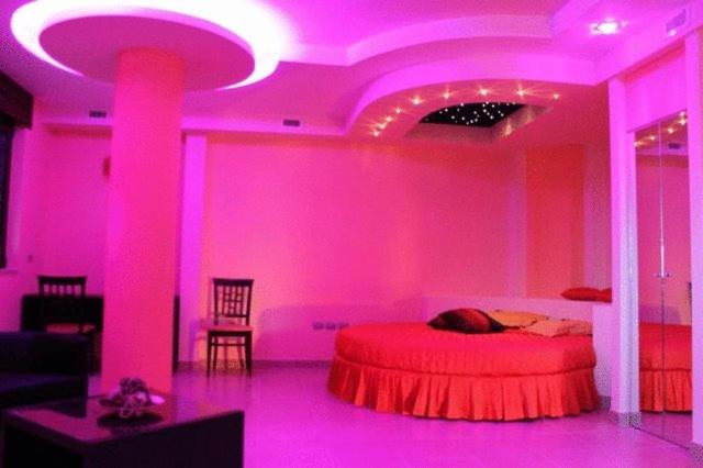 סוויטה, Sette E Mezzo