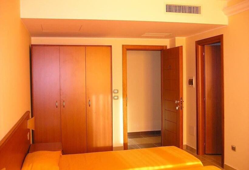 חדר סטנדרט, Sette E Mezzo