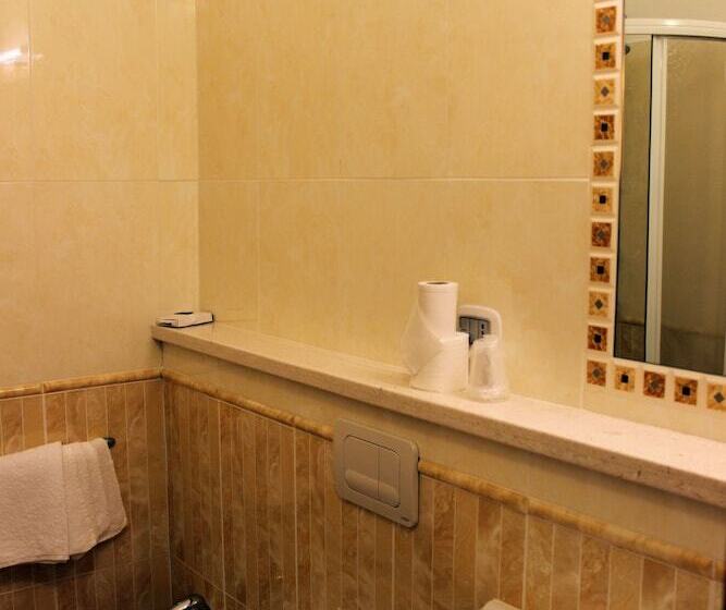 חדר סטנדרט, Sette E Mezzo