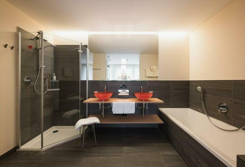 חדר סופריור, Wiesenhof