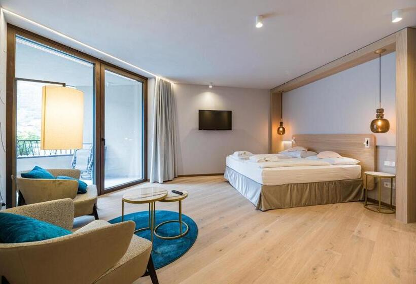 סוויטת ג'וניור, Wiesenhof