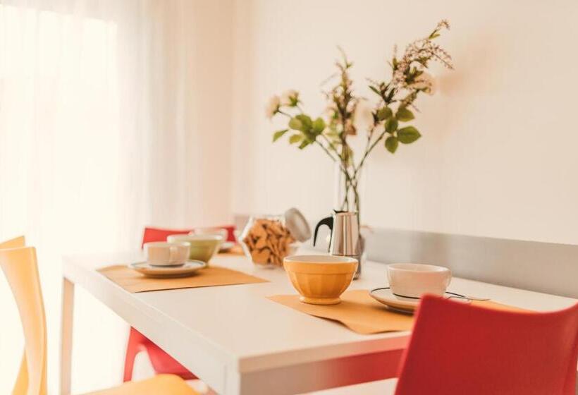 2침실 아파트 정원구비, Residence Nova Marina