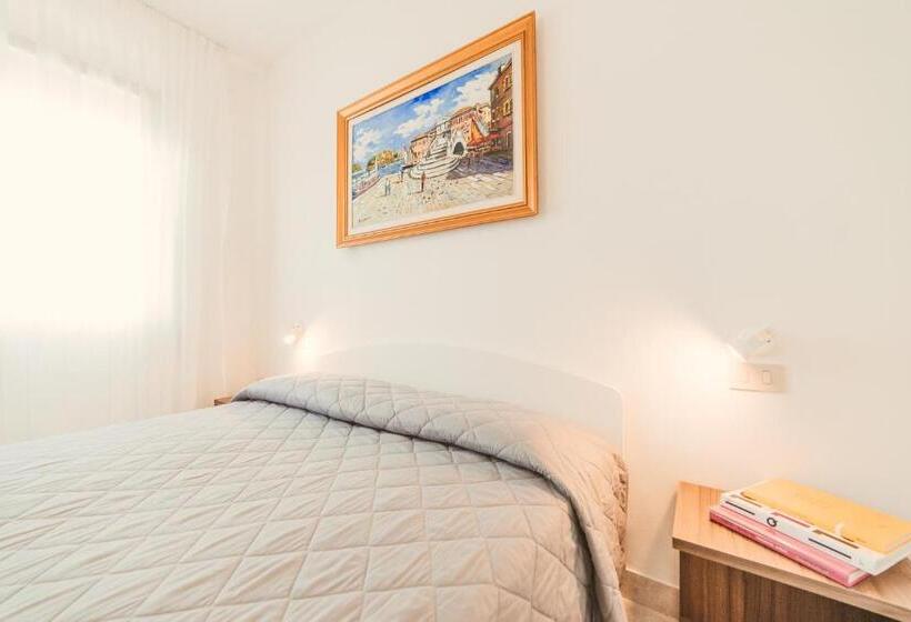 2침실 아파트 정원구비, Residence Nova Marina