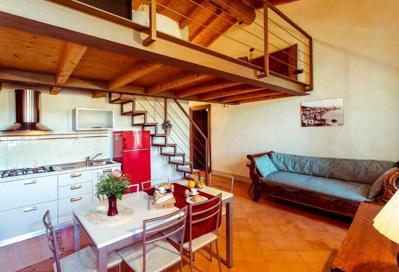 شقة غرفة واحدة, Cascina La Palazzina