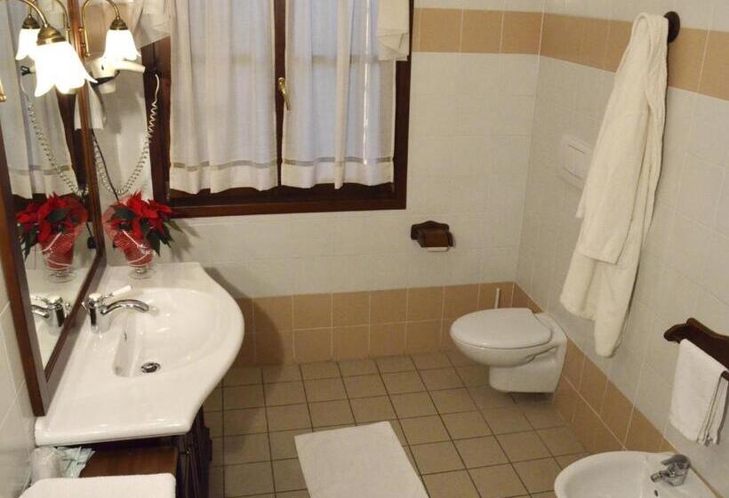 プールの見えるスーペリアルーム, Gelindo Dei Magredi