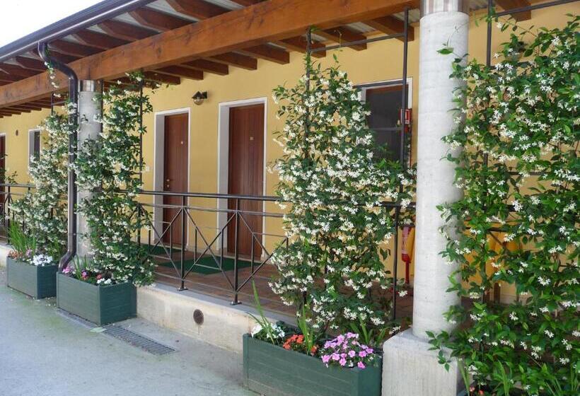 プールの見えるスーペリアルーム, Gelindo Dei Magredi