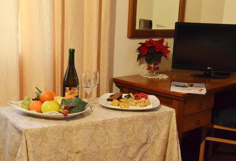 プールの見えるスーペリアルーム, Gelindo Dei Magredi