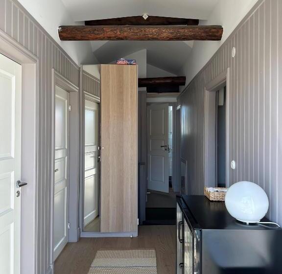 Семейный Номер, Smögens Gästgiveri