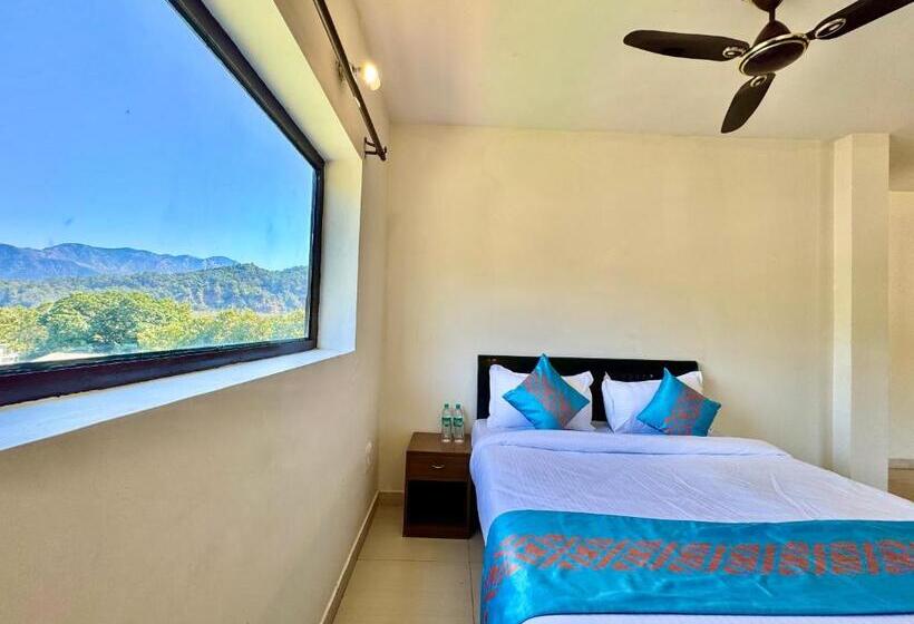 חדר סטנדרט נוף להרים, Shelton Blu Resort Jim Corbett