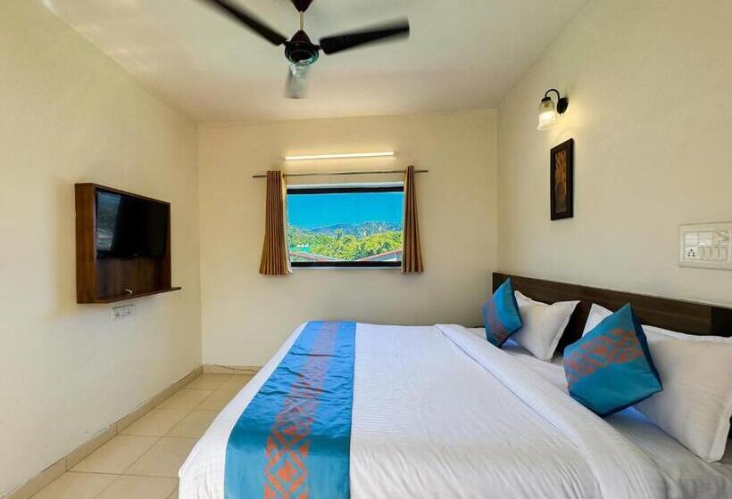 חדר סטנדרט נוף להרים, Shelton Blu Resort Jim Corbett