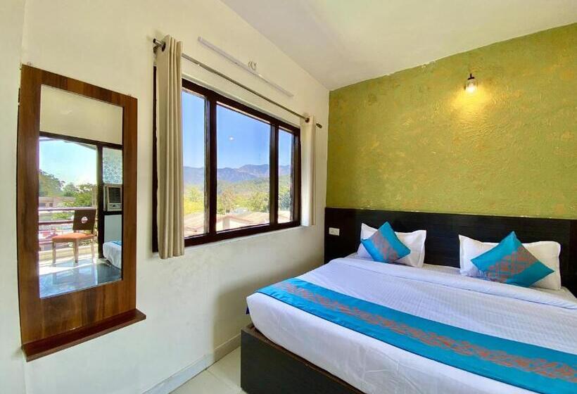 חדר סטנדרט נוף להרים, Shelton Blu Resort Jim Corbett