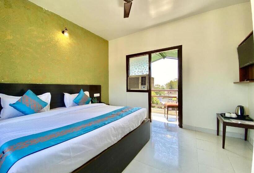 스탠다드 룸 풀장 전망, Shelton Blu Resort Jim Corbett