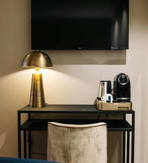 سوییت خانوادگی, Blink