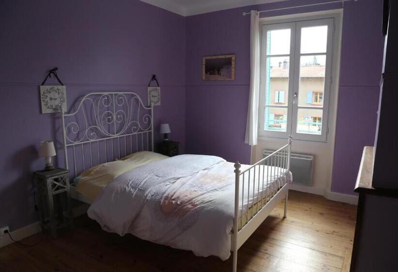 Номер Стандарт, Gite D étape De Roquefixade