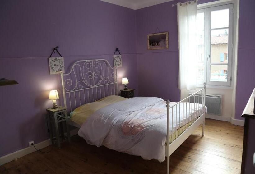 Номер Стандарт, Gite D étape De Roquefixade