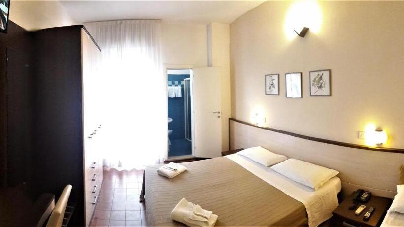 غرفة قياسية رباعية, Dell Amarissimo