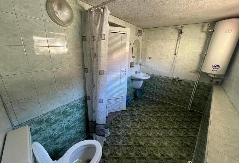 غرفة أساسية, Guest House Rosenovi