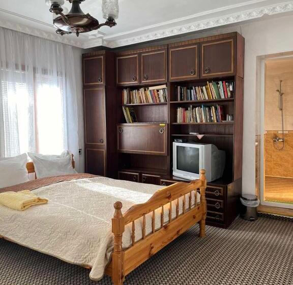 Семейный Номер, Guest House Rosenovi