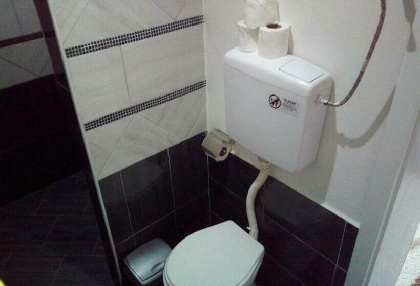 اتاق اکونومی, Honey Home By Kostoski Inn