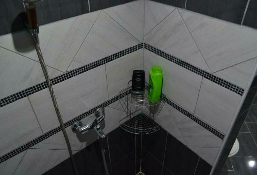 اتاق اکونومی, Honey Home By Kostoski Inn