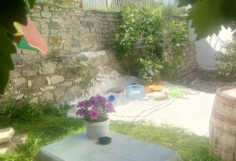 اتاق اکونومی, Honey Home By Kostoski Inn