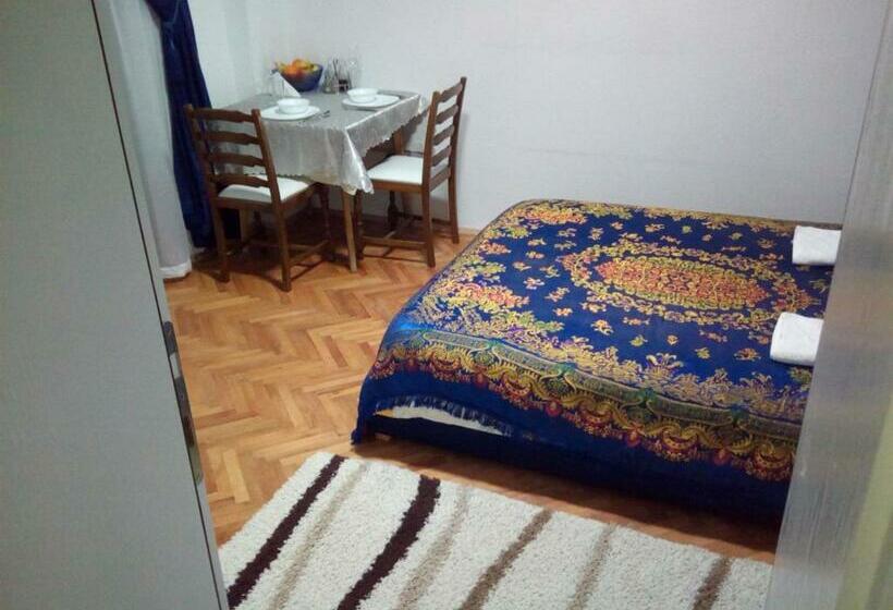 اتاق اکونومی, Honey Home By Kostoski Inn