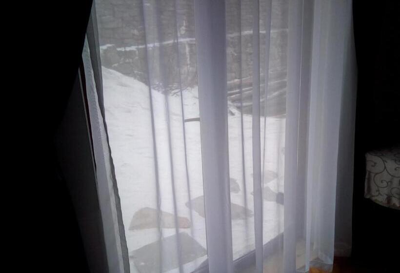 اتاق اکونومی, Honey Home By Kostoski Inn