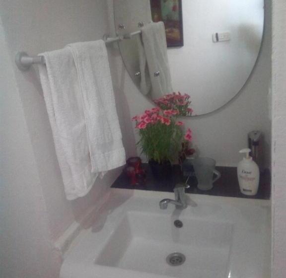 اتاق لوکس با بالکن, Honey Home By Kostoski Inn