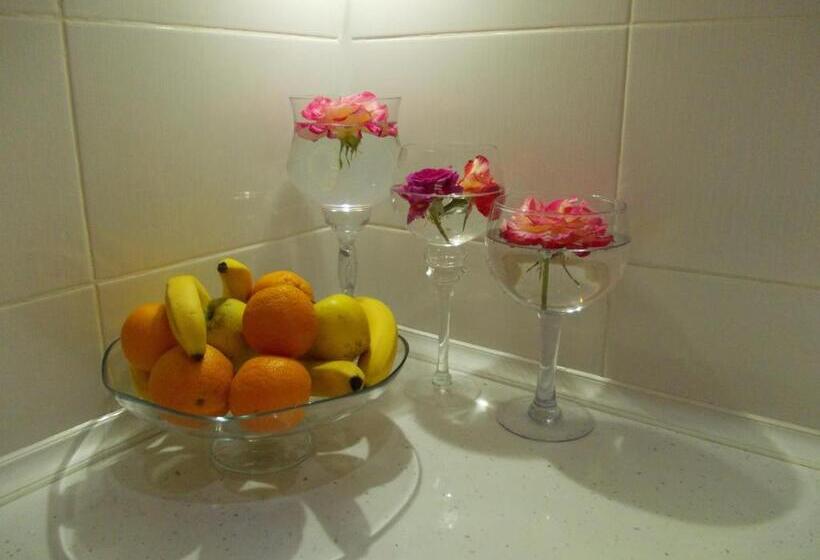 اتاق لوکس با بالکن, Honey Home By Kostoski Inn