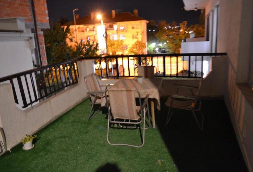 استودیو استاندارد با چشمانداز باغ, Honey Home By Kostoski Inn