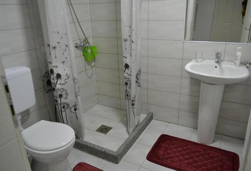 استودیو استاندارد با چشمانداز باغ, Honey Home By Kostoski Inn