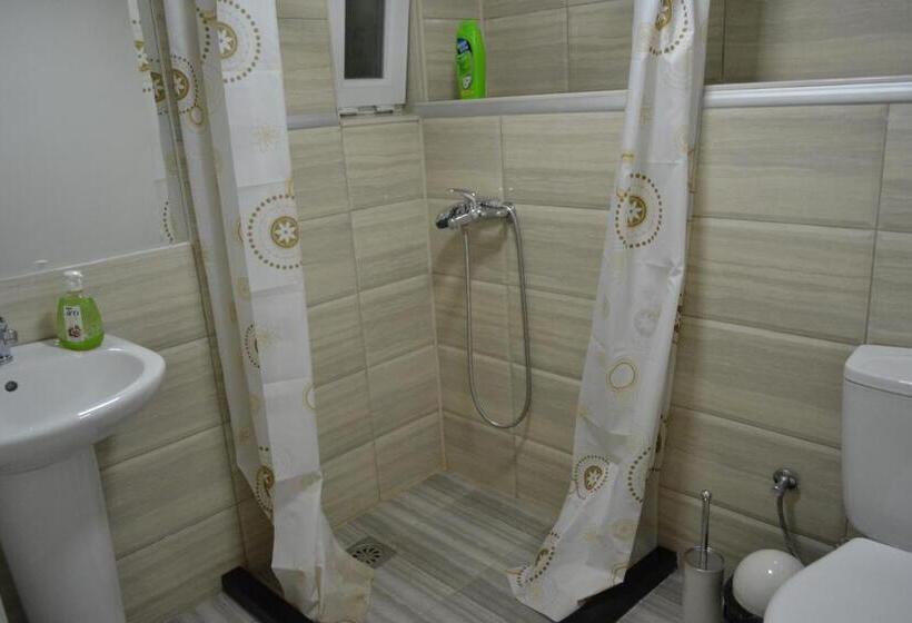 استودیوی استاندارد, Honey Home By Kostoski Inn